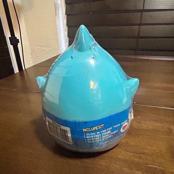 Lanky Box Thicc Shark Blind Box new sealed - Picture 3 of 4